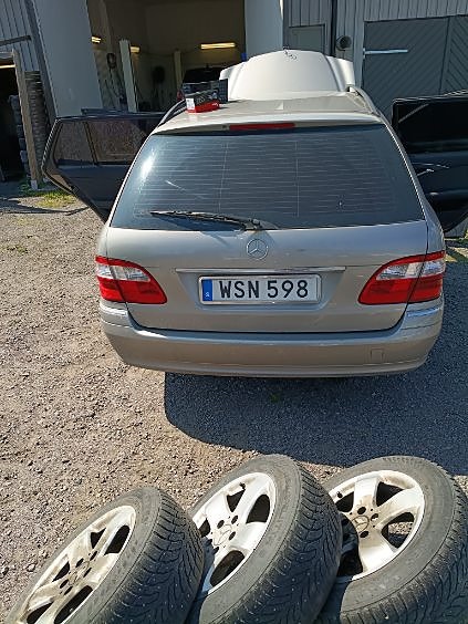 Mercedes-Benz E320 2 of 5