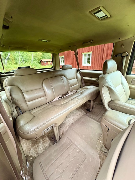 Chevrolet Tahoe 8 of 10