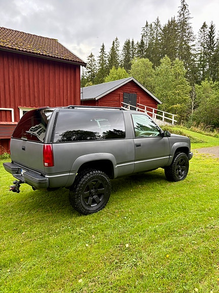 Chevrolet Tahoe 4 of 10