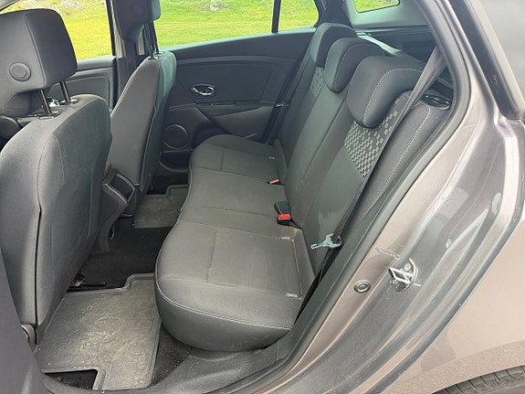 Renault Megane 10 of 15