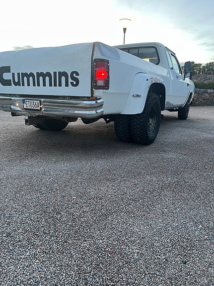 Dodge RAM 350 4 of 7