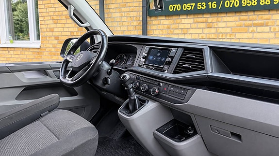 Volkswagen Transporter 17 of 18