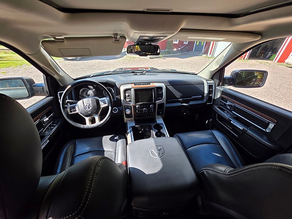 Dodge RAM 1500 2 of 2