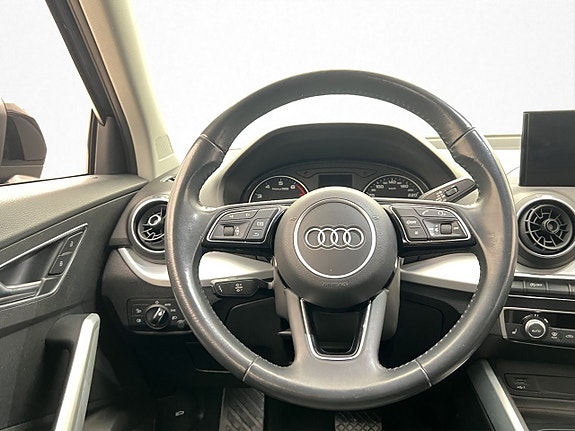 Audi Q2 10 of 29