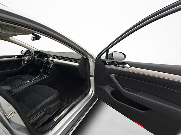 Volkswagen Passat Alltrack 15 of 29