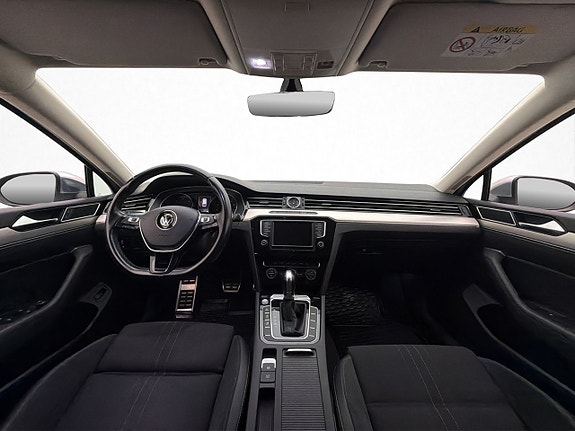 Volkswagen Passat Alltrack 19 of 29