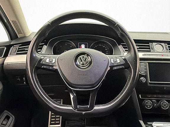 Volkswagen Passat Alltrack 20 of 29