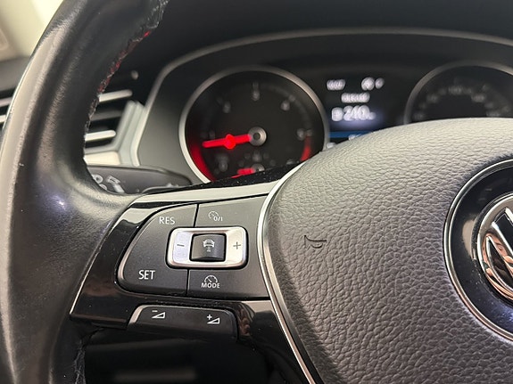 Volkswagen Passat Alltrack 28 of 29