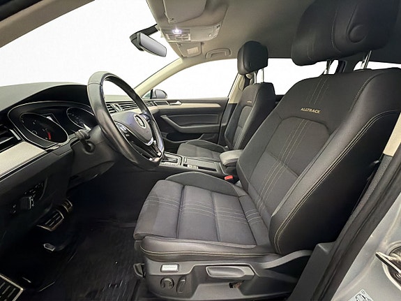 Volkswagen Passat Alltrack 22 of 29