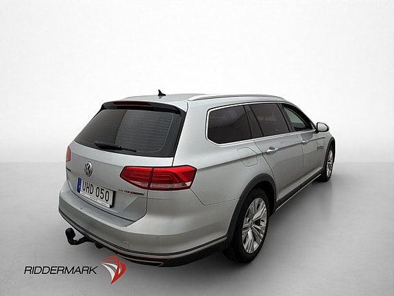 Volkswagen Passat Alltrack 8 of 29