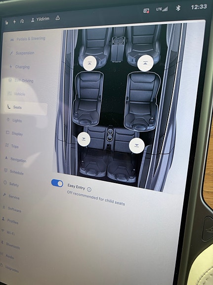 Tesla Model X 11 of 20
