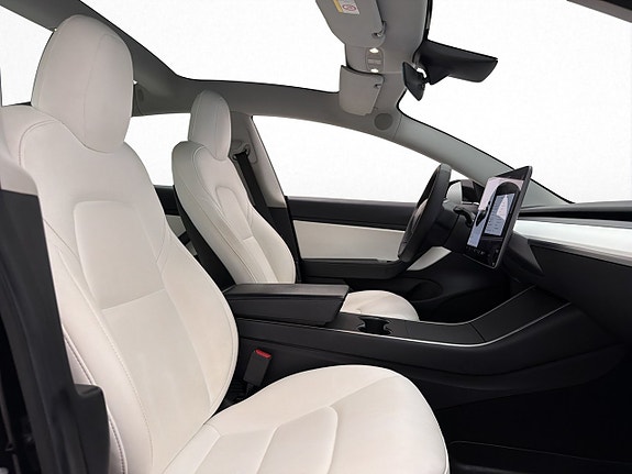 Tesla Model 3 25 of 30