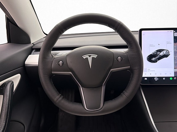 Tesla Model 3 13 of 30