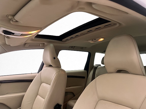 Volvo V70 18 of 30