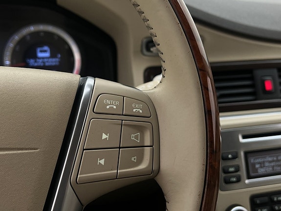 Volvo V70 20 of 30