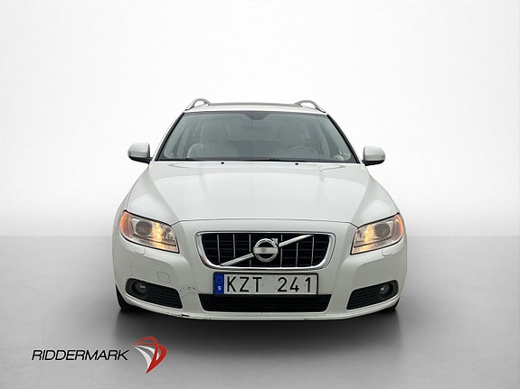 Volvo V70 2 of 30