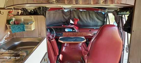 Dodge B 350 4 of 5