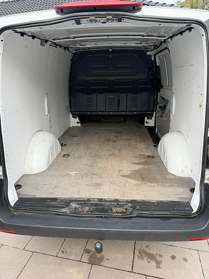 Mercedes-Benz Vito 111 10 of 10