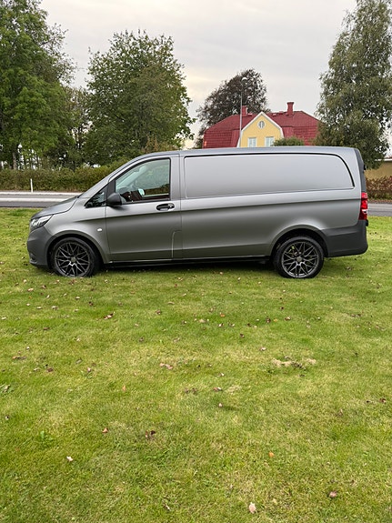 Mercedes-Benz Vito 111 2 of 10