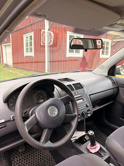 Volkswagen Polo 4 of 8