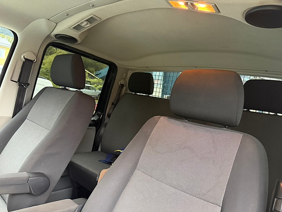 Volkswagen Transporter 9 of 12