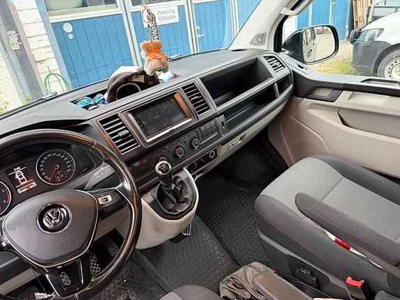 Volkswagen Transporter 6 of 12