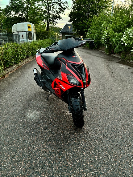 Aprilia SR50 4 of 4