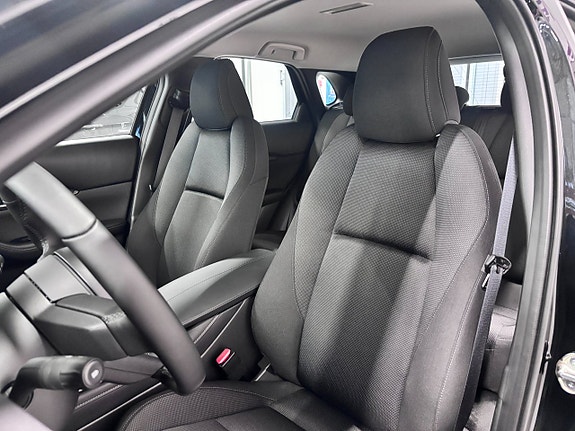 Mazda CX-30 5 of 15