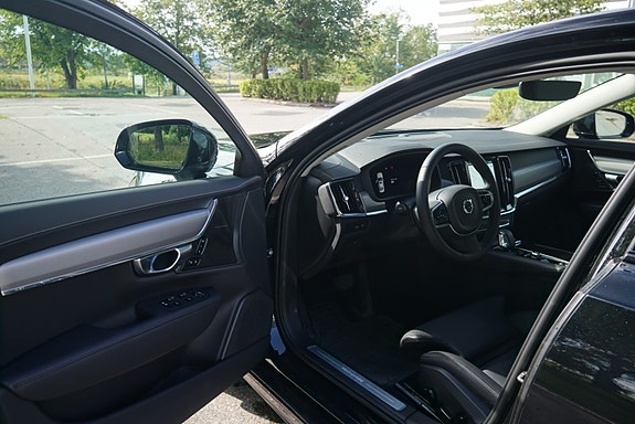 Volvo S90 12 of 28