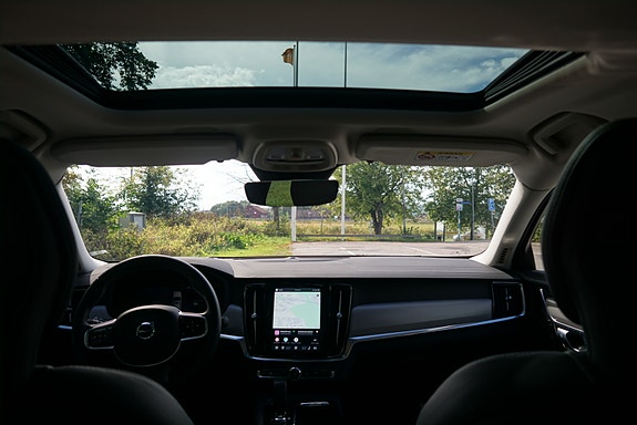 Volvo S90 13 of 28