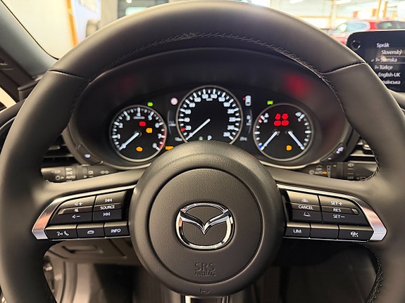 Mazda 3 8 of 16