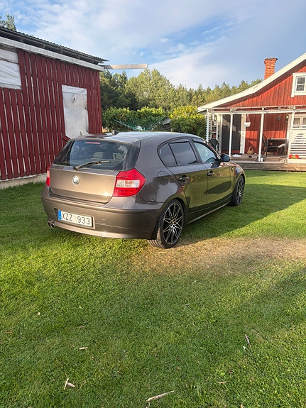BMW 118d 3 of 6
