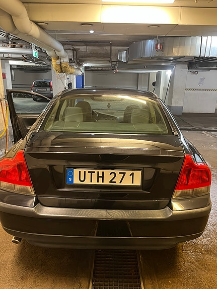 Volvo S60 4 of 9