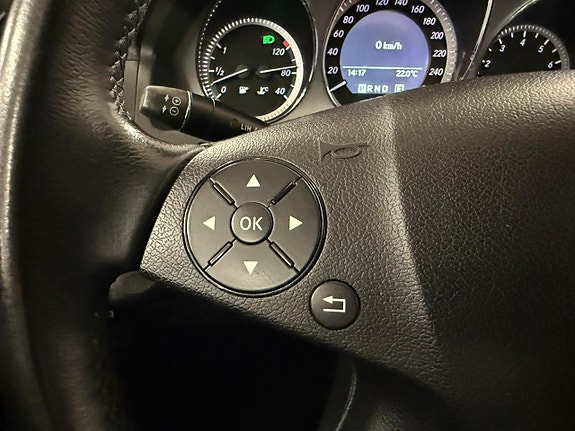 Mercedes-Benz C180 24 of 25