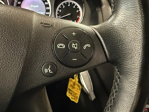 Mercedes-Benz C180 25 of 25