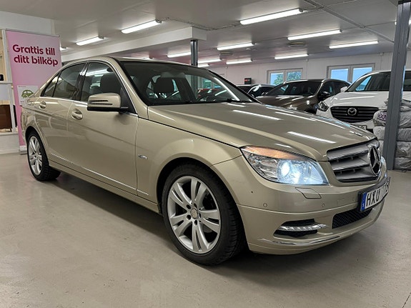 Mercedes-Benz C180 11 of 25