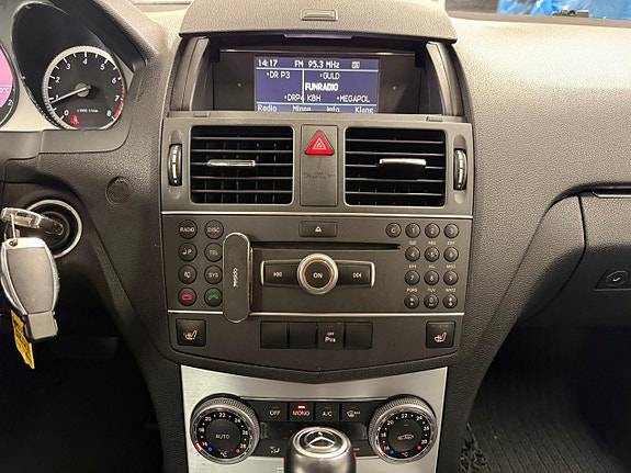 Mercedes-Benz C180 20 of 25