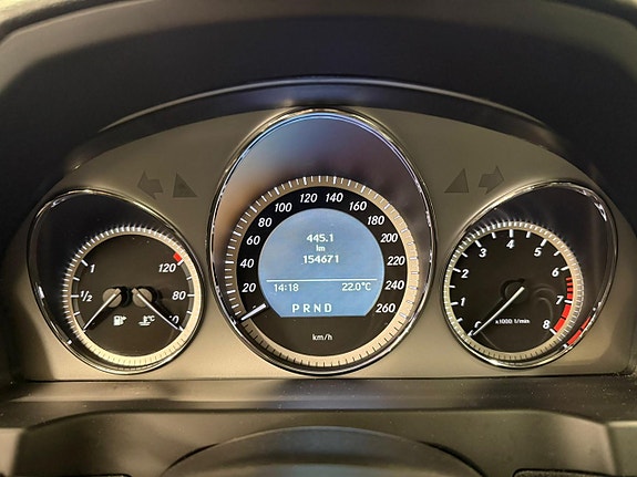 Mercedes-Benz C180 23 of 25