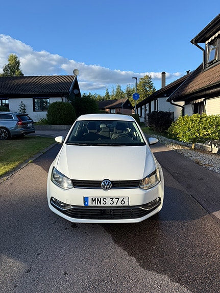 Volkswagen Polo 2 of 11