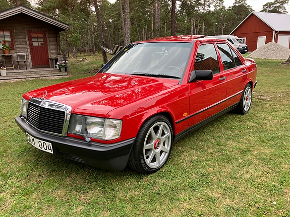 Mercedes-Benz 190 E 6 of 15
