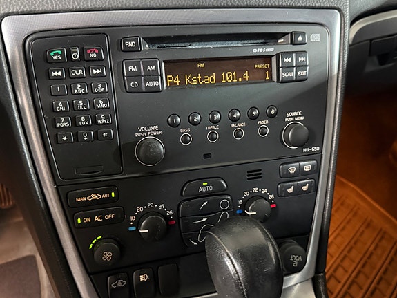 Volvo V70 11 of 13