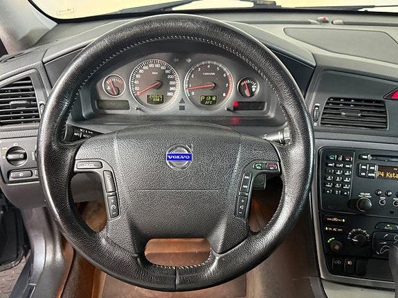 Volvo V70 9 of 13