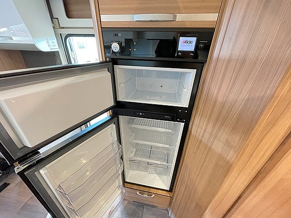 Adria Matrix 670 SL Plus 9 of 13