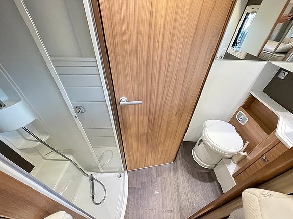 Adria Matrix 670 SL Plus 11 of 13