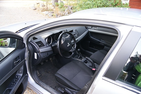 Mitsubishi Lancer 4 of 7
