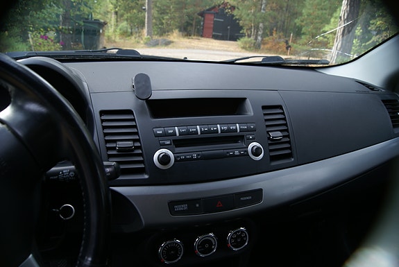 Mitsubishi Lancer 6 of 7