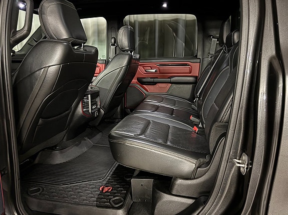 RAM 1500 10 of 21