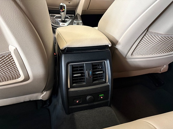 BMW 330e 26 of 26