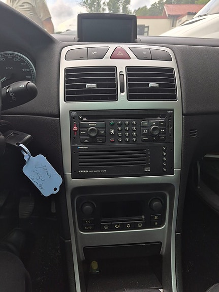 Peugeot 307 SW 13 of 14