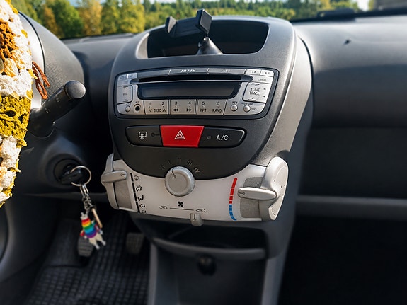 Peugeot 107 4 of 7